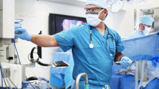 An anesthesiologist at work