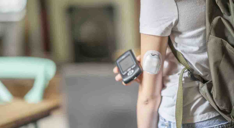 Teenager uses diabetic patch