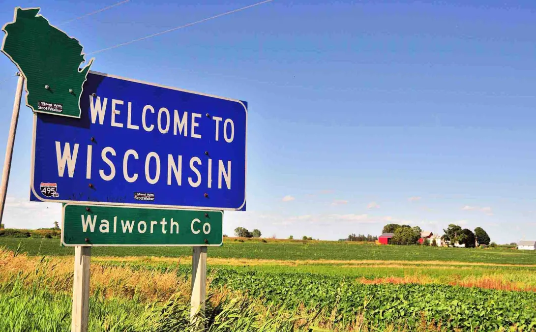 Welcome to Wisconsin sign Welcome to Wisconsin sign