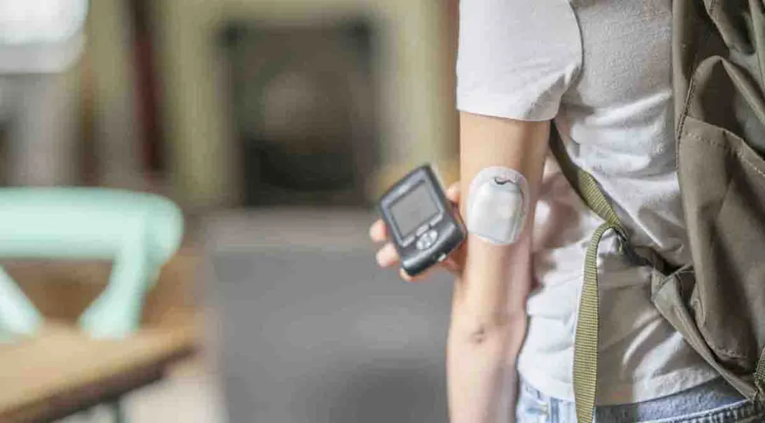 Teenager uses diabetic patch
